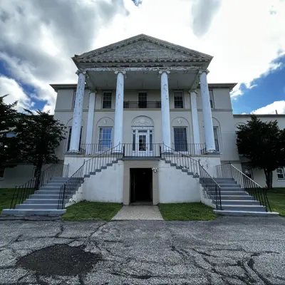 Front entrance of 1924 addition.