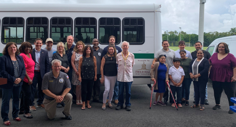 Sal Rivera Bus