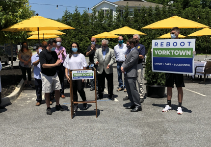 Outdoor Dining Begins in Yorktown